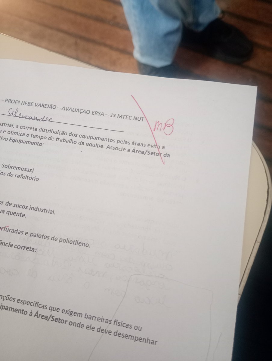 miaattention's tweet photo. eu sei que eu sou incrível mesmo, gabaritei vai tomando https://t.co/a3fVjkuLeg