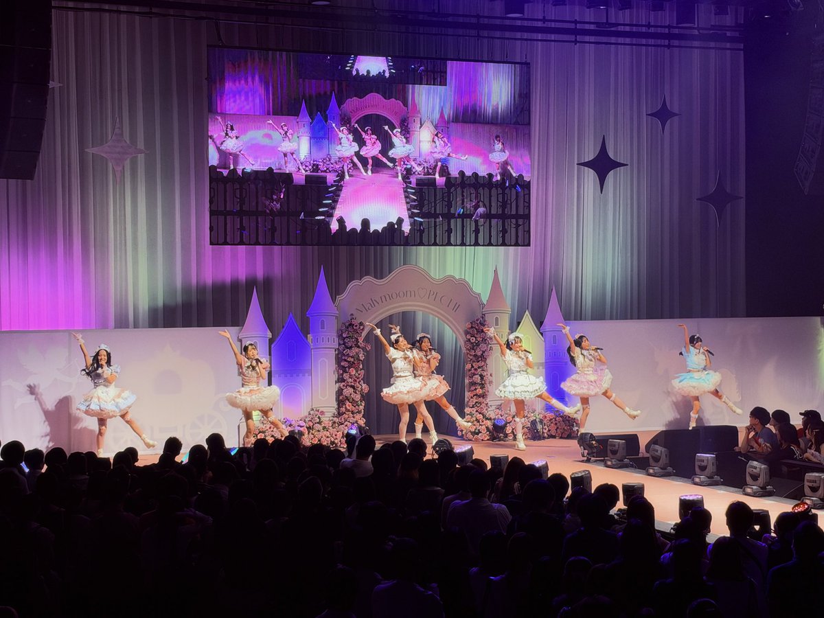 nmb48_official's tweet photo. 2026.9.25
Malymoon Halloween Fashion Show
in 恵比寿ガーデンプレイス（東京）
━━━━━━━━━━━━━━

お楽しみいただいた皆さま！
ありがとうございました₊˚🕯️♱‧₊˚.

▼セットリスト▼
01.虹の作り方
02.ナギイチ
03.だってだってだって
04.らしくない
05.北川謙二
06.ドリアン少年

#NMB48 #マリームーンHFS2026 
#Malymoon #PECHE