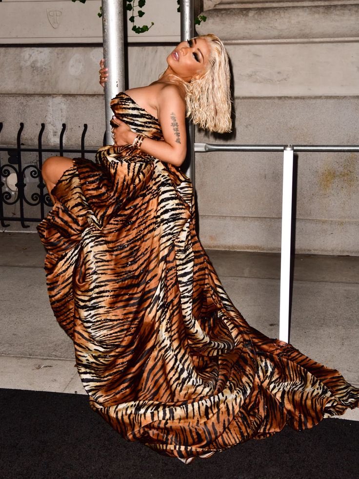 hhhbabyb's tweet photo. @theediorbardi It’s too easy. 🥱 leopard &amp; tiger print?  tacky 304 https://t.co/vtJ7nxNSAT