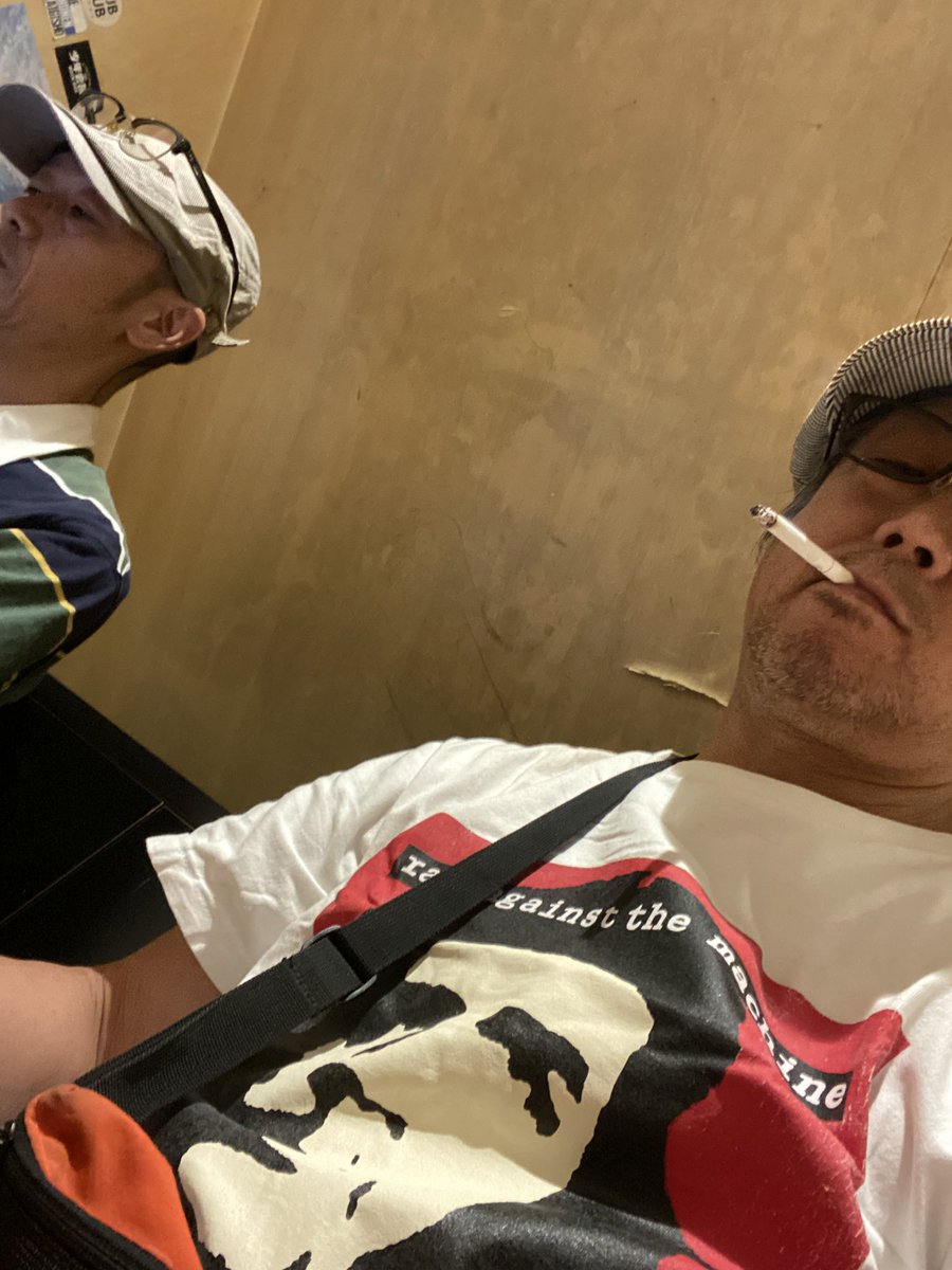 NEbqVQZ6Qqia3pE's tweet photo. 今夜はワービー&amp;サービーで246GENにてスタジオ！！

明日はgangstersで猛者揃いのCLUB WATER！！

よろしくお願いします！！

#246GEN
#ライブ
#バンド
#gangsters
#ワービーアンドサービー https://t.co/NzPaRZshVH