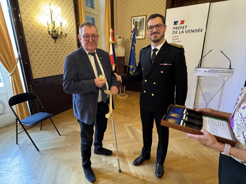 Image de Préfet de la Vendée - #Cérémonie | Ce jeudi, Maxime Leconte, sous-préfet, directeur de cabinet du Préfet de la Vendée 🇫🇷