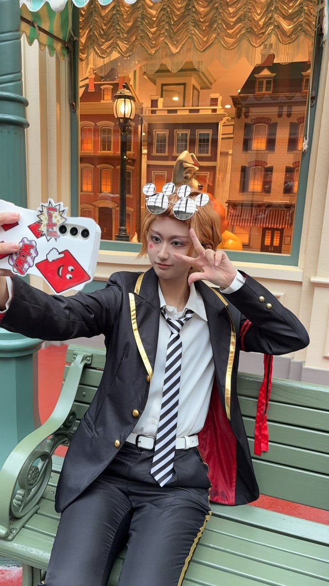 eito_404's tweet photo. 撮ってるとこ力リムくんに撮られてた！
 #Dハロ仮装2026 
 #Dハロツイステ https://t.co/9JVircA5nc