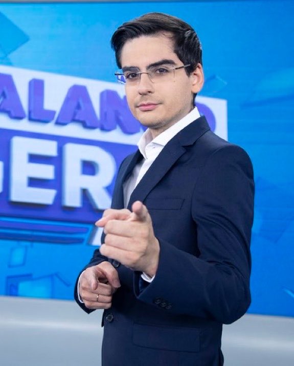 brenno__moura's tweet photo. 🚨AGORA: Mesmo com alteração na grade do SBT, Dudu Camargo segue na vice-liderança entre 6h e 8h20 contra o #SeLigaBrasil. 

Em números prévios, o #BalançoGeral marcou 2.63 de média, 3.80 de pico e 11.81% de Share. No mesmo horário, #BDSP 8.61 e #SeLigaBrasil 2.52. 

O crescimento da Record na faixa fez o SBT alterar o início do #PrimeiroImpacto.