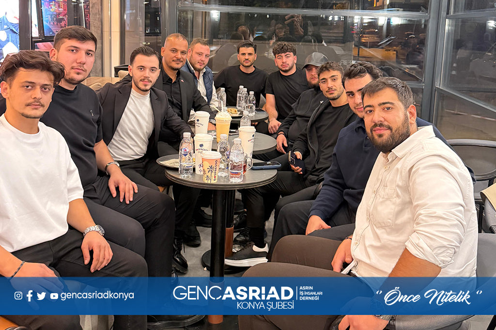 AsriadGenc's tweet photo. Genç ASRİAD üyeleri, üyemiz Emre Güleç’e ait Dospresso’da bir araya gelerek keyifli bir sohbet gerçekleştirdi.

Birlikte düşünüyor, birlikte üretiyor, birlikte büyüyoruz.

#gençasriad #asriad #dospresso #çaysohbeti https://t.co/dHCgL2IOZ7