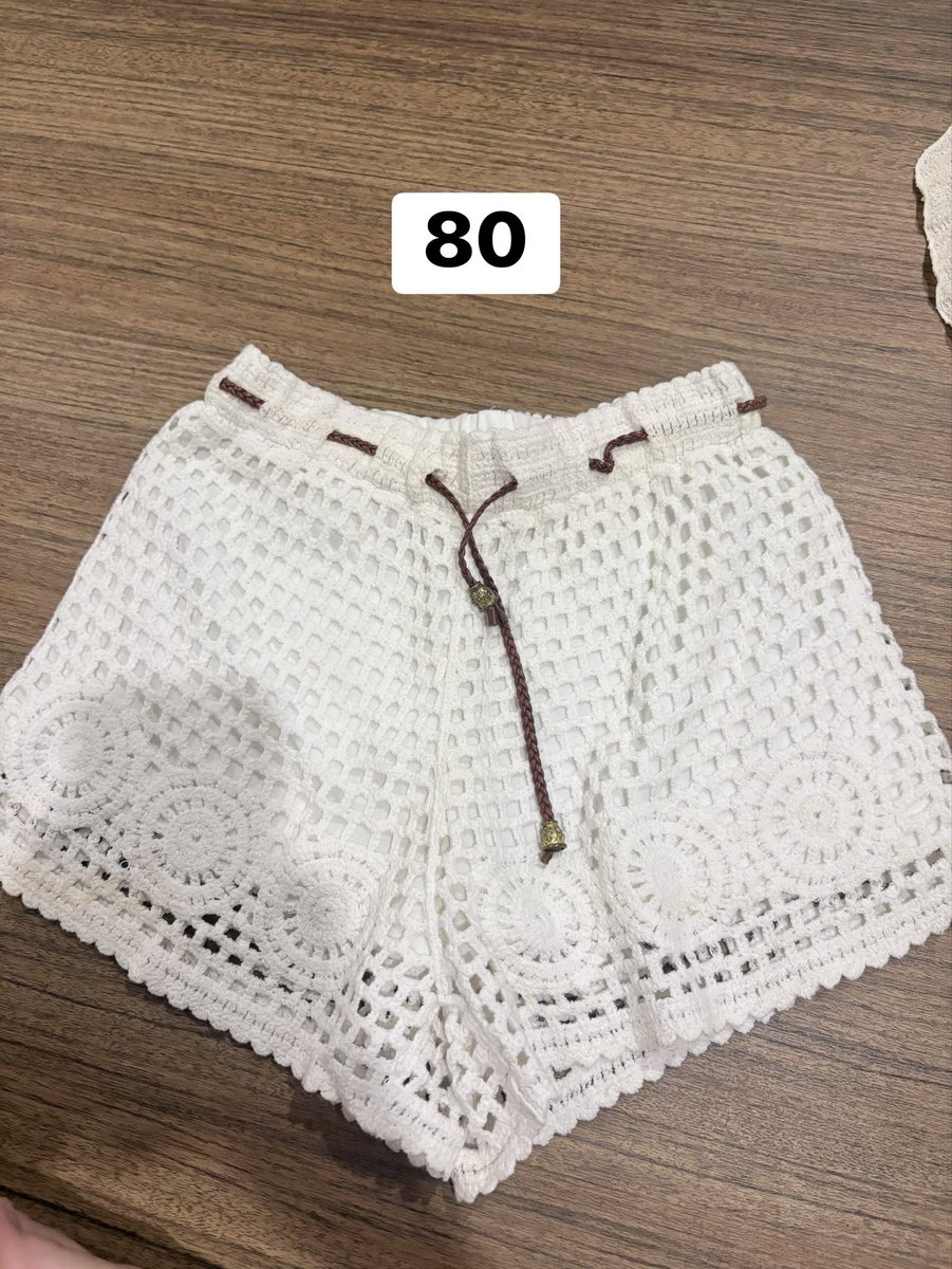 PaiiWdi's tweet photo. #ส่งต่อเสื้อผ้ามือ2 #ส่งต่อเสื้อผ้า #ส่งต่อเสื้อผ้ามือสอง #โล๊ะตู้เสื้อผ้า  #vghbkk #เสื้อผ้ามือสอง #ส่งต่อstylist #ส่งต่อcintage #ส่งต่อduex https://t.co/pqc2PY8Wrh