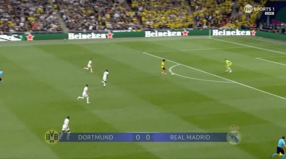 TakiTyron's tweet photo. @BouafifNour Yall will soon find out why Dortmund (a selling club) sold this guy for peanuts. https://t.co/w3wAyxnrYn
