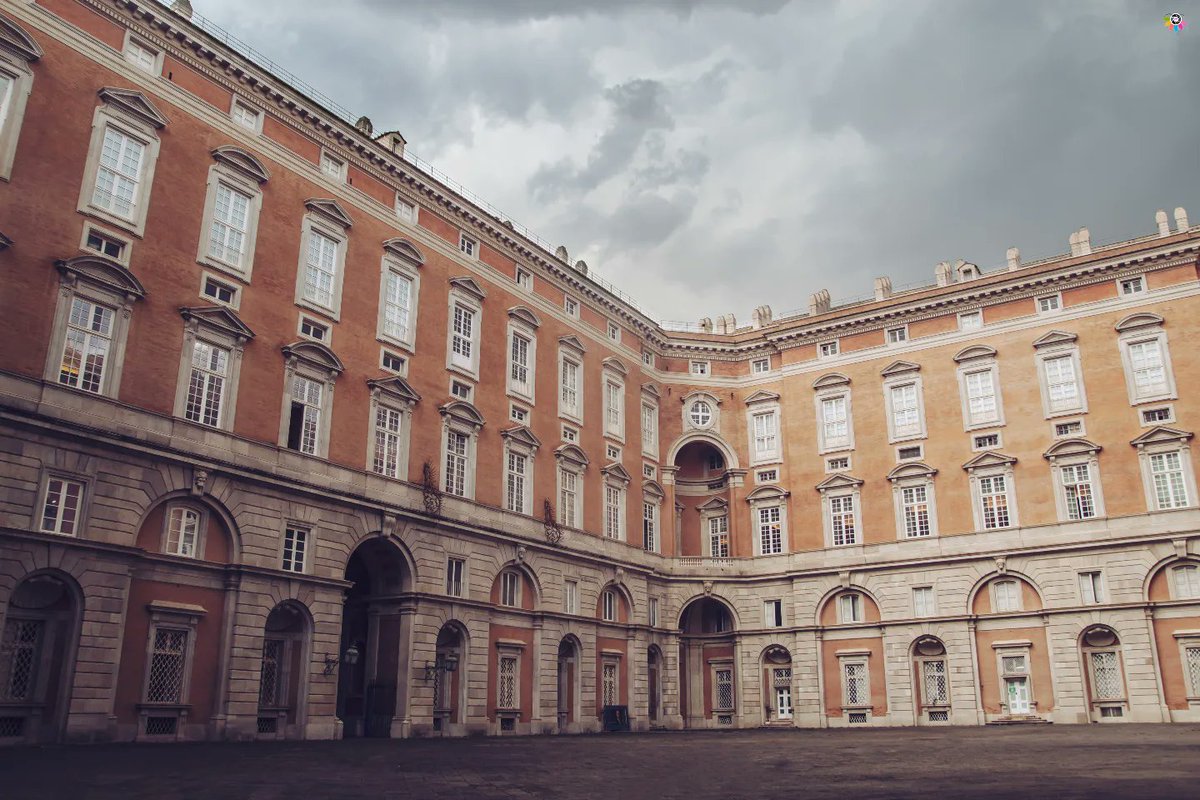 HarryPechoo9vw's tweet photo. Varcata la soglia, il cammino prosegue: la luce si misura, lo spazio diventa ritmo, l’architettura si fa linguaggio. Ogni linea guida lo sguardo, ogni dettaglio invita al silenzio e al rispetto. https://t.co/M1rLINnQec