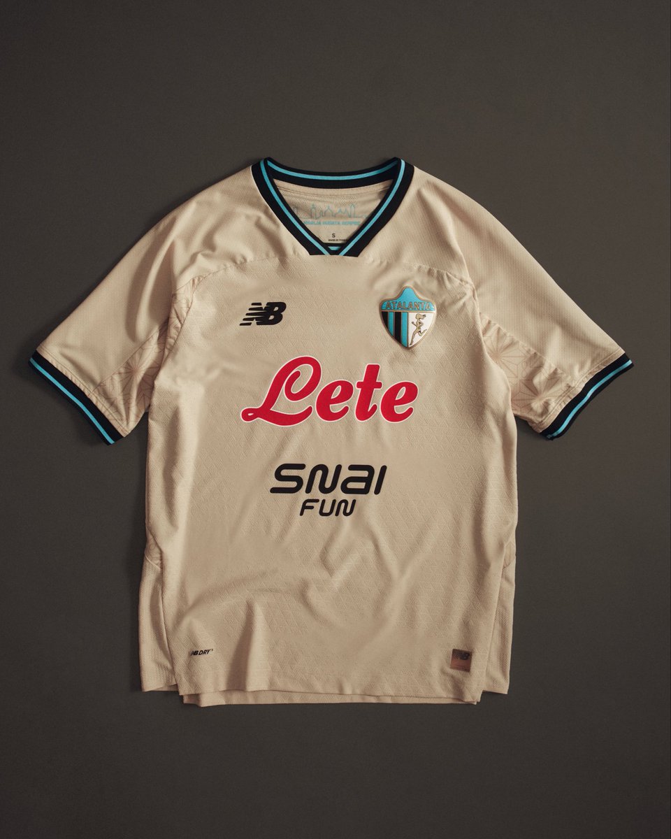 TheyThinkKits's tweet photo. Atalanta x New Balance https://t.co/oDlJdPKou7
