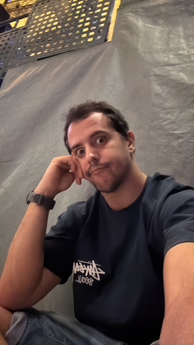 Kobrak_97's tweet photo. Vaaaa lo hago pero con manga que hace un tiempo no veo anime y creo me representa mas 🤣 https://t.co/VEvEHgNazi