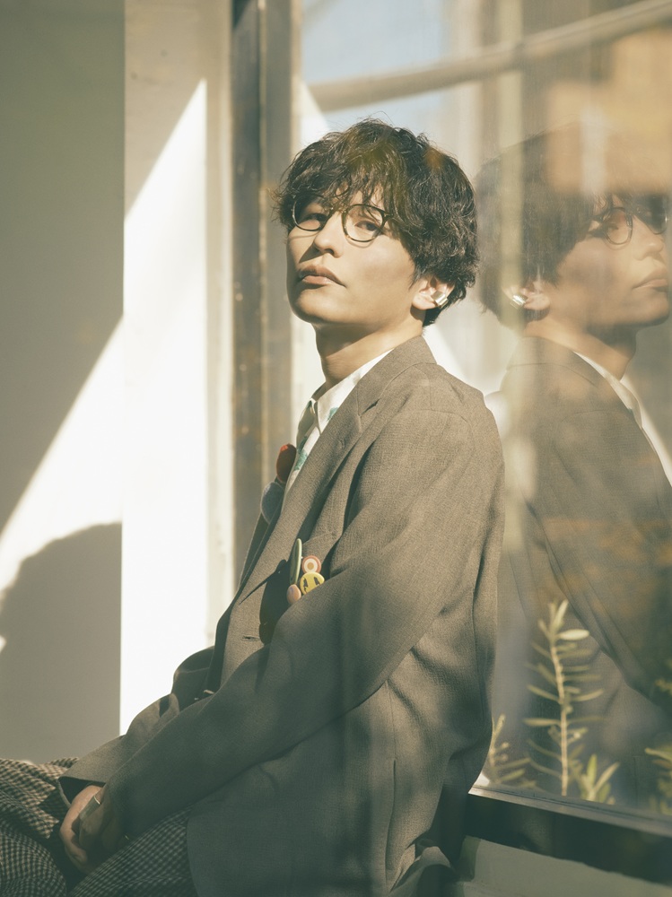 skream_japan's tweet photo. "meiyo研究所"第2弾アーティストはこっちのけんと。 meiyo、「パーフェクト・スターの喜劇 feat. こっちのけんと」配信スタート＆MV公開。来年2月に東名阪ツアー開催決定 https://t.co/P12OEYyEhO

#meiyo
#こっちのけんと
#meiyo研究所 https://t.co/oDlpSkvUi3