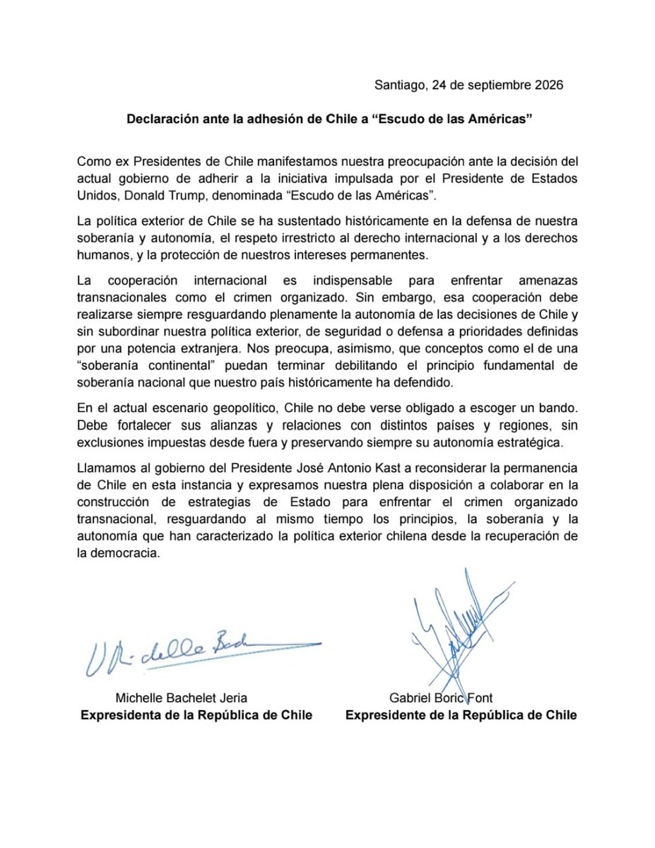 gdelafue's tweet photo. Dos ex presidentes que levantan la voz frente a una mala decisión. Hay alternativas? Si, basta recordar cuando Lagos le dijo no a EEUU por la invasión a Irak en medio de la negociación por el TLC.
 Es mucha la miopía en nuestra región ¿qué ganan realmente cada uno de nuestros países adhiriendo a una iniciativa impuesta unilateralmente? La defensa de la supuesta "soberanía hemisférica" debiera empezar por la defensa de la soberanía de cada Estado por parte de sus gobernantes. 
Se agradecen voces fuertes y contundentes. 
Es de esperar que más líderes de nuestra región levanten la voz. #EscudoDeLasAméricas