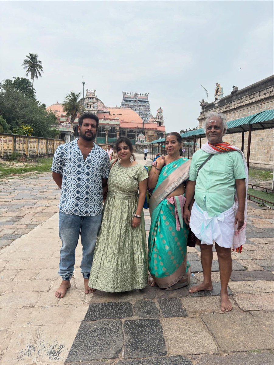 DonovanKaigle's tweet photo. Celebrating our 13th wedding anniversary with blessings from Chidambaram and Samayapuram. https://t.co/8ZJpsMlcJh