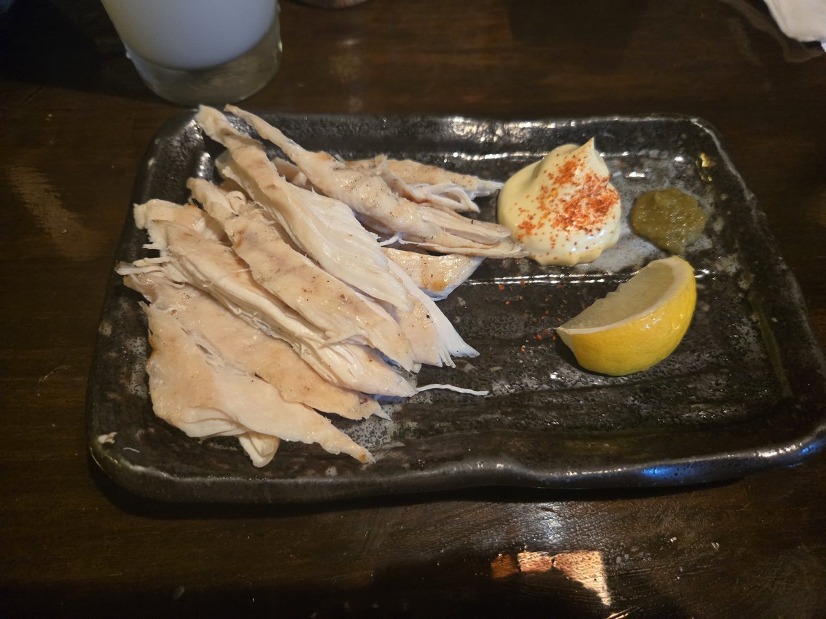 Saspapiyas's tweet photo. 食いすぎた　腹はち切れそう https://t.co/qvCe6wMhJ4