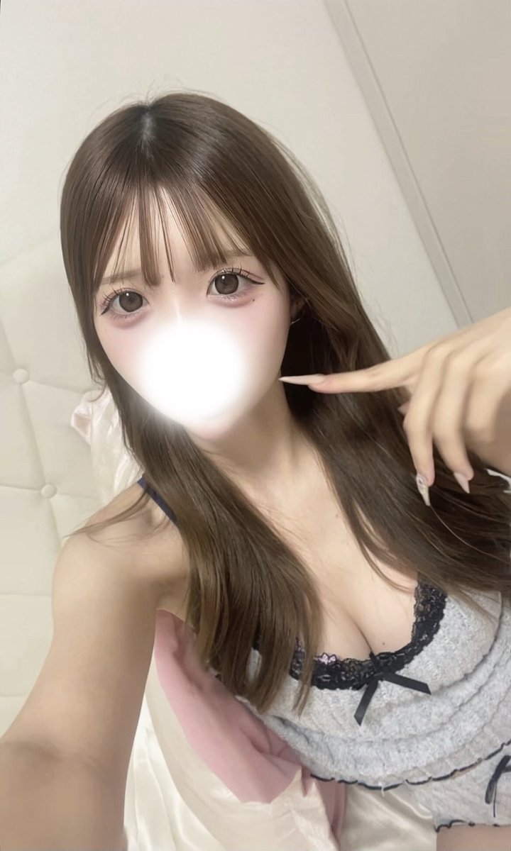 rcha_nyan0's tweet photo. お久しぶりです🌙* :ﾟ

本日から出勤予定でしたが、体調不良でした🥲
明日から5日間出勤します👶🏻
ひさしぶりやから、ちょっと緊張してる😹

静岡るーむで待ってるね〜🤍

@Edenjp2025 https://t.co/KGMfpKk8ui