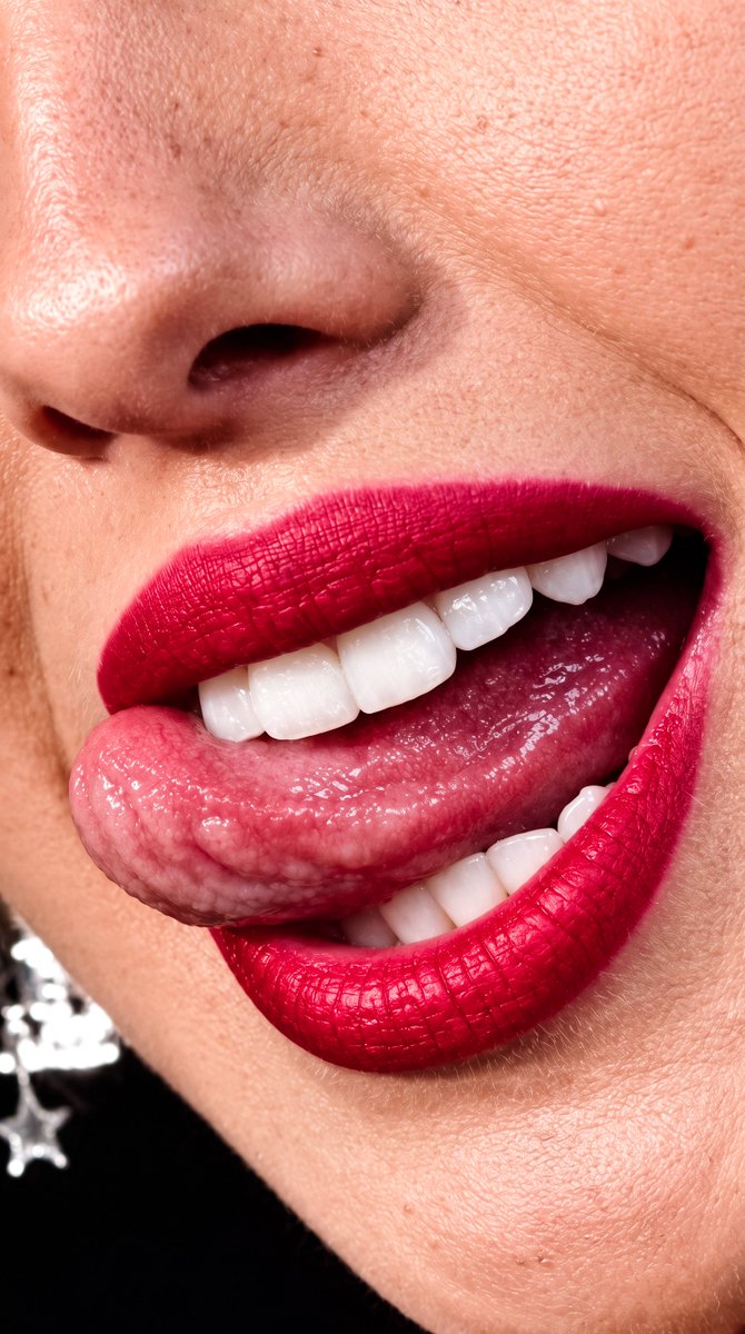 UHQ_TWEETS's tweet photo. Guess Who? https://t.co/BkeEiZCjWm