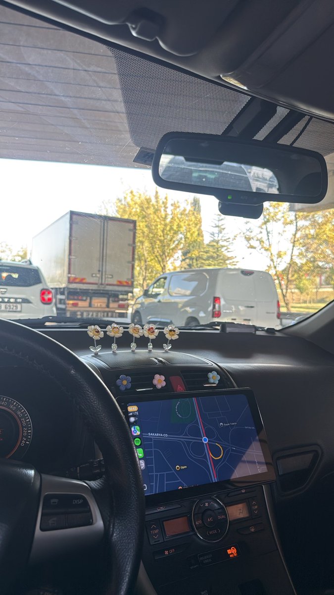 EDAASUU1's tweet photo. Sen Sakarya’sın kendine gel bu ne trafik 🤕🤕 https://t.co/b5N8Cjc87c