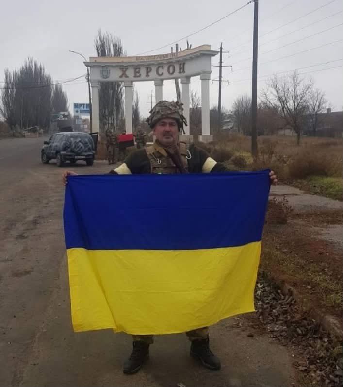 BogdanovVitaliy's tweet photo. На жаль, дива не сталося... 💔

Хоча з військової частини досі не було офіційного дзвінка дружині, стало відомо найстрашніше. Позавчора у Херсоні під час виконання бойового завдання загинув наш захисник — Олег Павленко.
34 бригада Морська Піхота https://t.co/sdISLiS6uv