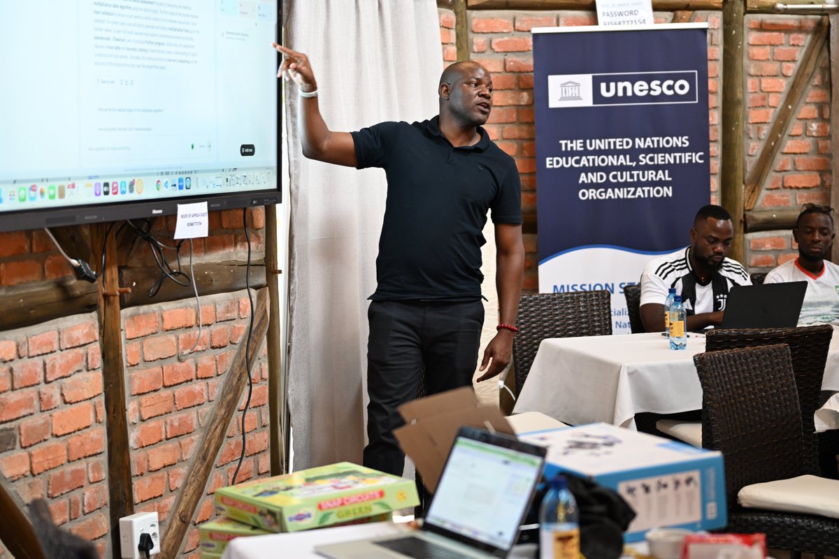 UNESCOWindhoek's tweet photo. UNESCO, NIED and Glowdom Technologies concluded a three day training for Grades 8–9 Computer Science teachers, strengthening skills in computational thinking, coding and AI. The training supports preparations for #NICE2026.
#UNESCO #CODEMAO #ICTinEducation #Namibia https://t.co/cyanJnvo05