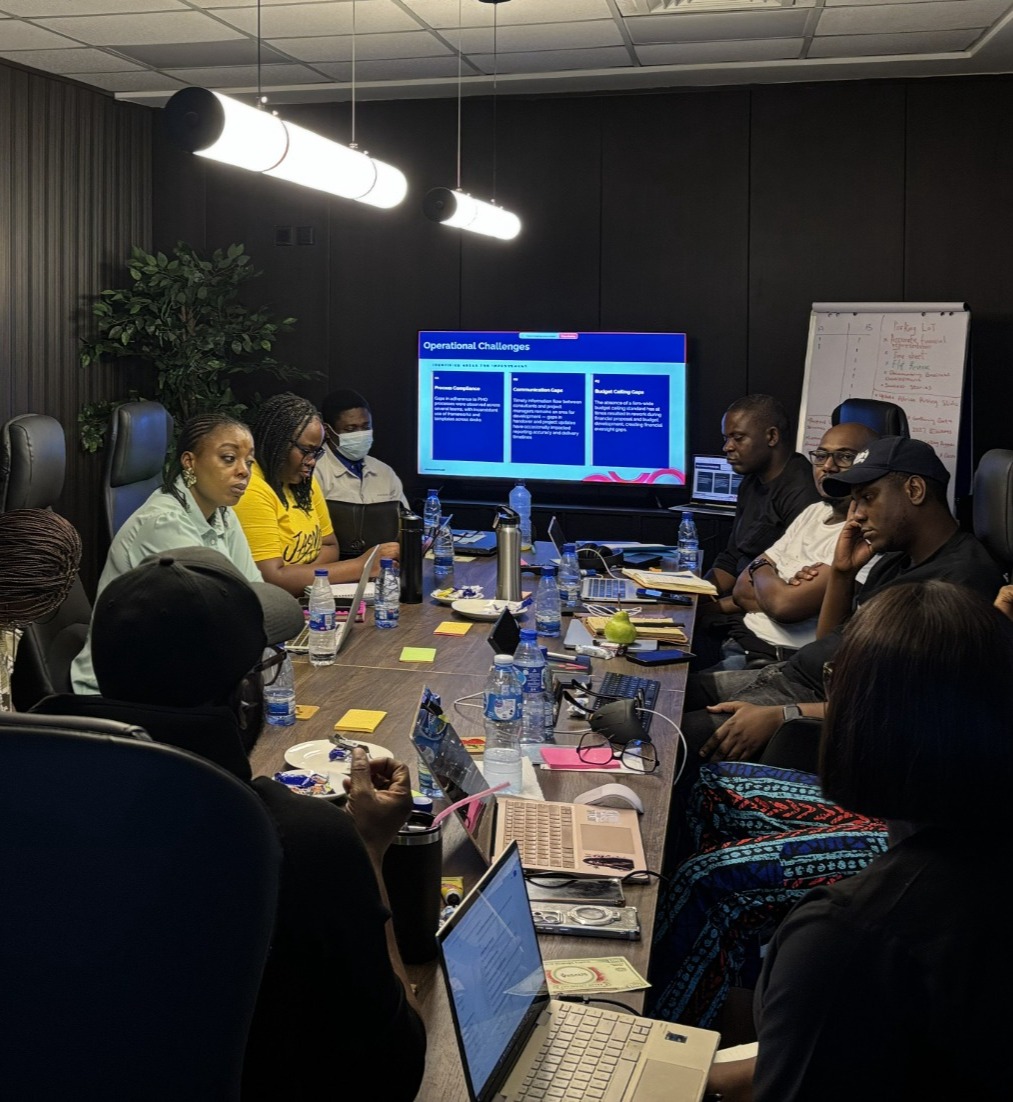 ElizEdmiso5o's tweet photo. Reputation crises now spread globally within 24 hours. By the time teams react, the narrative may already be set. VIISAUS helps organisations stay ahead with real-time monitoring, sharp analysis, and advice that turns signals into action. https://t.co/0PhHej6BsC