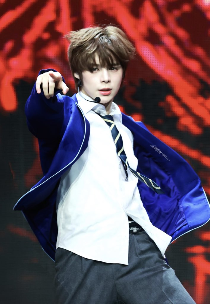 RayJay0127's tweet photo. 🌕🐺🐾

#JUSTIN  #JUSTINJAY #JAYJAY #저스틴 #제이제이 #SMTR25 #jayjay #ジェイジェイ https://t.co/WSrPUARTWg