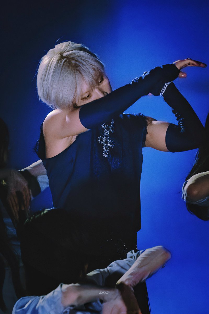 Kekelly0529's tweet photo. 260919 LiMiNaL Day2
🦋🪞🧊

#TAEMIN #태민 #泰民 #テミン https://t.co/s5DXmqoMBQ