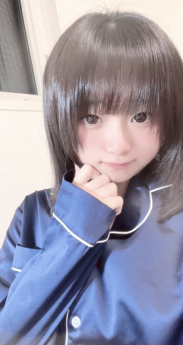 sc_lesson's tweet photo. みんなおつみゅ❤︎

お風呂上がりみゆちゃんです（๑⃙⃘ˊ꒳​ˋ๑⃙⃘）ﾎｶﾎｶ
今日は長風呂しちゃったぁ🛁*。
スキンケアも頑張ったの( *¯ ꒳¯*)♡

みんなもきょーは疲れたからだ癒して、長風呂しちゃお~!!✨️

 #みゅみゅ  #おつかれさま https://t.co/rqHaVHQV2n