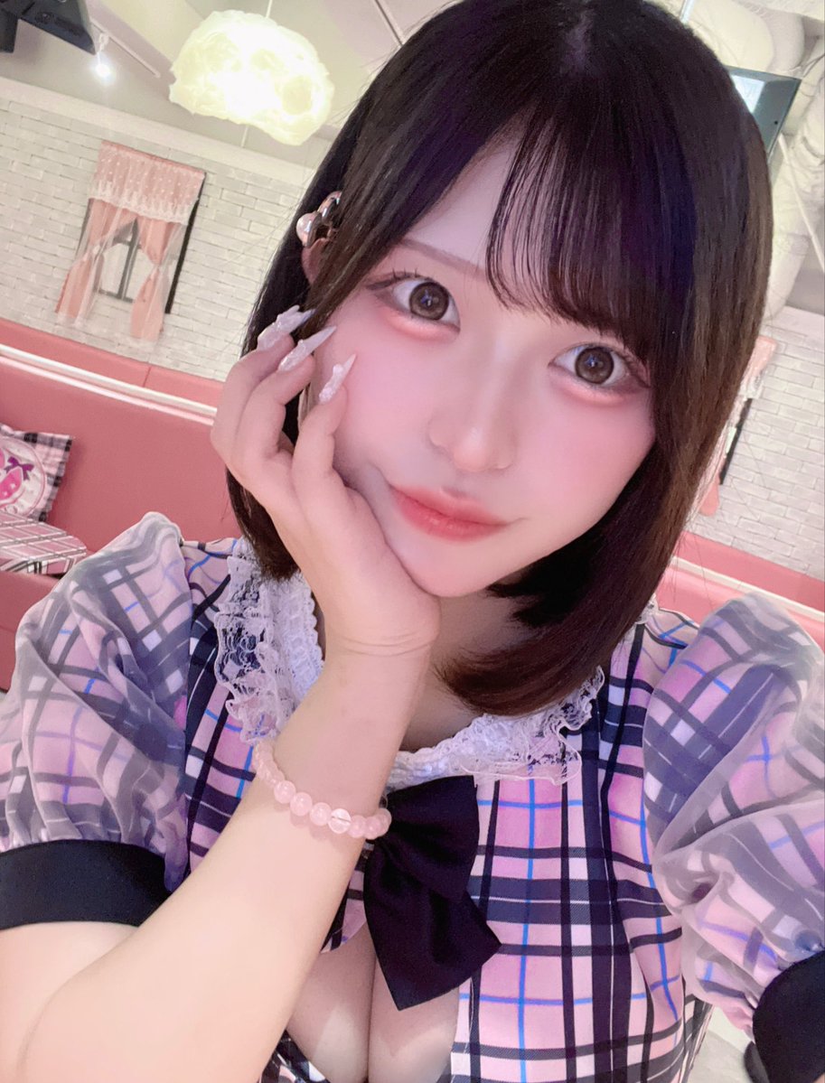 cham_tky_ten's tweet photo. 縁結びの腕輪付けたからみんなに会えるかなー(ᵕ⩊ᵕ̩̩ )💘

  #コンカフェ  #歌舞伎町コンカフェ https://t.co/bez43uh742