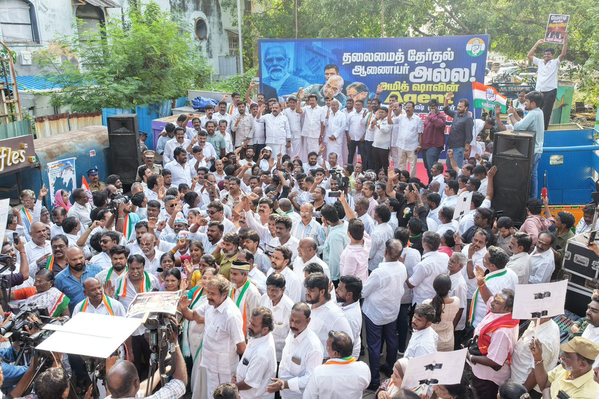 INCIndia's tweet photo. The @INCTamilNadu, under the leadership of TNCC President @manickamtagore ji, took to the streets in protest against CEC Gyanesh Kumar today.

Our demand is clear: Immediate arrest and prosecution of CEC Gyanesh Kumar.

📍Tamil Nadu https://t.co/5ExuPc38gW
