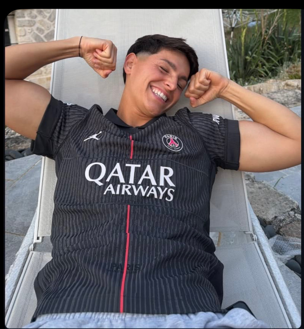 Maeg0ow's tweet photo. الي يبي فيك لها خاصص😝 https://t.co/UT1kOQ6L6N
