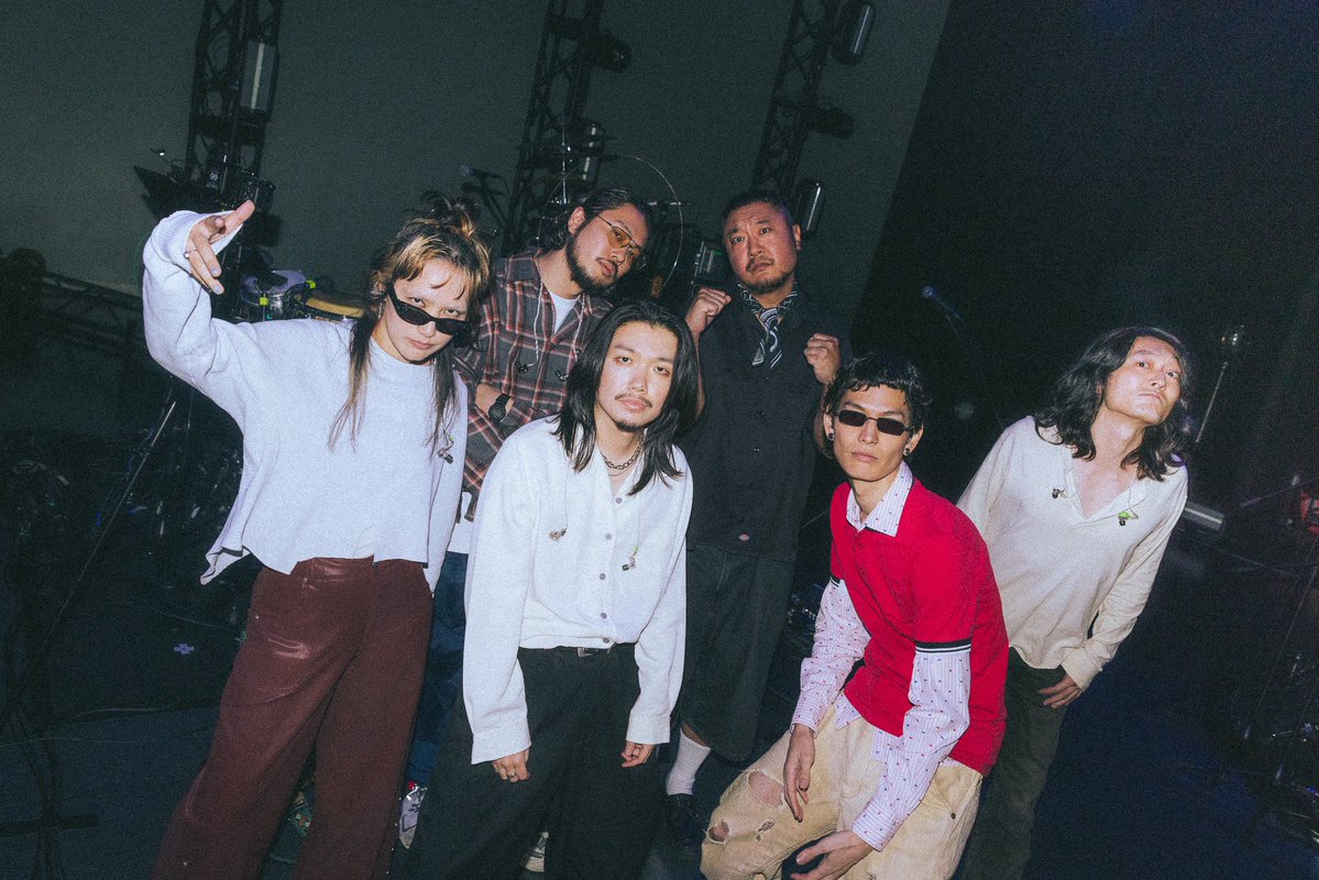 tempalay's tweet photo. 2027.06.13 / PIA ARENA MM
︎ ︎
𝗧𝗛𝗘 𝗧𝗘𝗠𝗣𝗔𝗟𝗔𝗬

チケット先行受付開始
https://t.co/X7rtLvo13x

オウンドメディア「Tempalay the plankton」では
会員限定・特典付きチケット先行受付中
https://t.co/9azl3oZksB

#THETEMPALAY

photo: @2drider https://t.co/PQtp5JQ9oJ