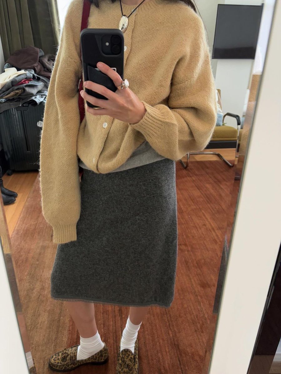 m_____0o0o's tweet photo. 秋服image、こんな気分🪵 https://t.co/dm9p6dXSzN