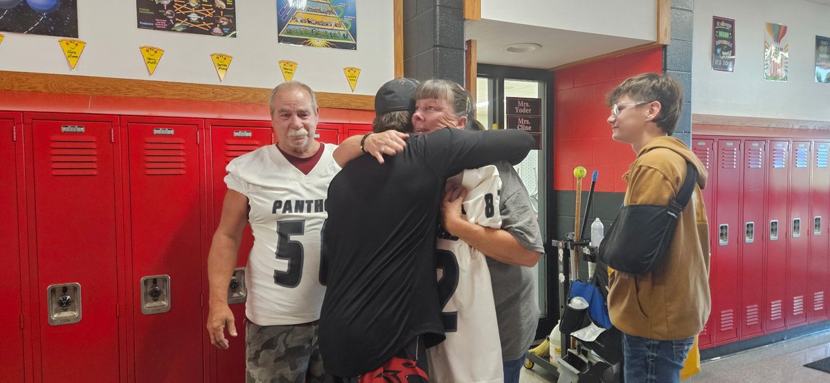 AAbbott2027's tweet photo. My Jersey, Your Impact!  Oscar and Cheri have made a major impact on my life.  They have always been there for me supported me and others in ways that many will never know.  You both brighten our hallways in a way that the wax never could.  Thank you for being Awesome!!! https://t.co/LHKNZflXQr