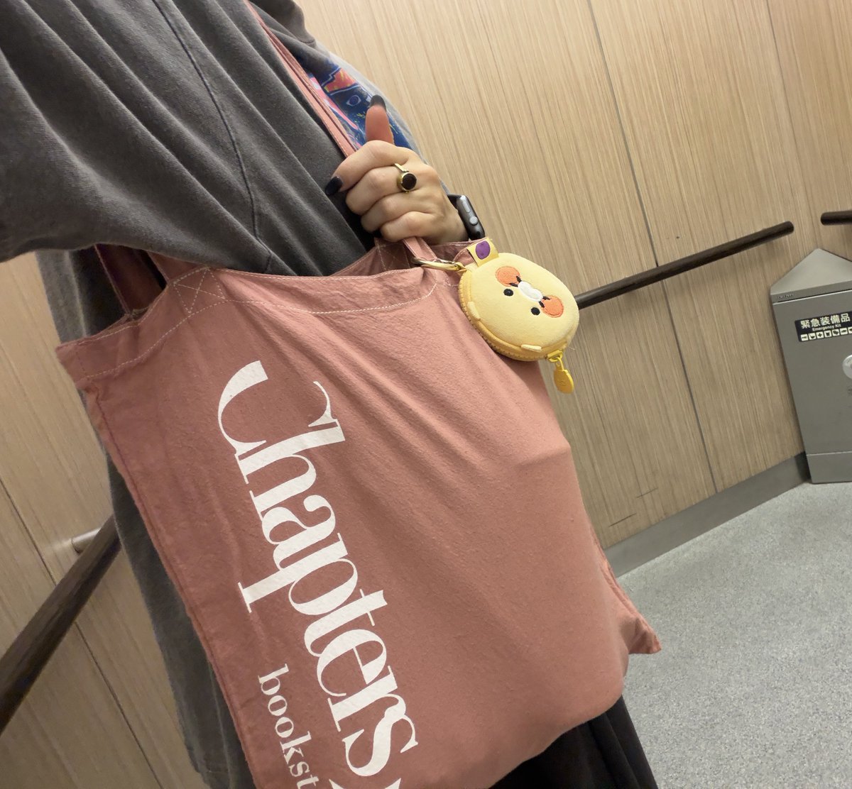 marco_c0m's tweet photo. チャプターズ復活✨
そして素敵なトートもゲット🤟 https://t.co/dJIOjinoFg