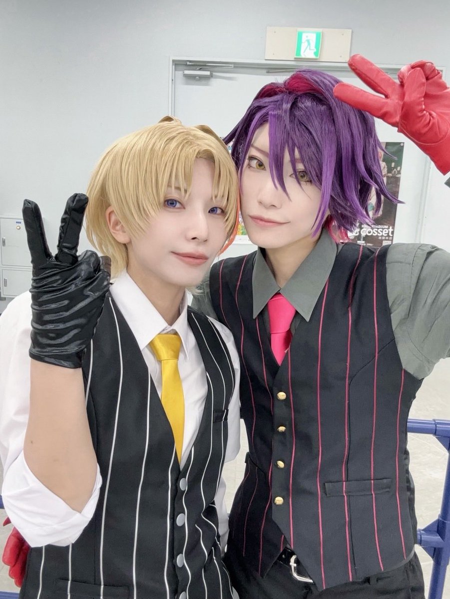 lokuto's tweet photo. cos/
お誕生日ボーイと一緒にa!行ってきた！
1億年ぶりくらいにイベントでコスして無駄に緊張したけど楽しかった〜！お話してくださった皆様ありがとうございました🫶ドーナツかわいい🍩 https://t.co/j8Kap05eg8