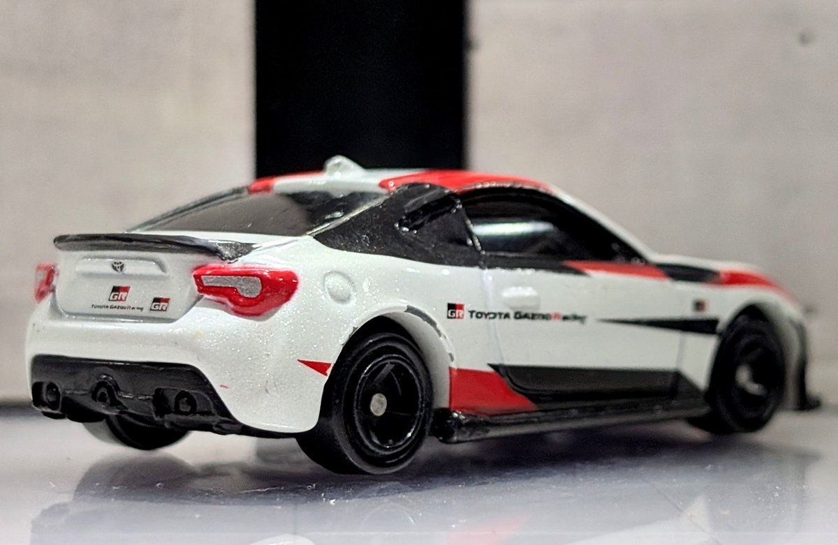 WsVXbXqnmV8137's tweet photo. トミカ 4D
トヨタ 86GR
TOYOTA GAZOO Racing color ver
フリマで300円で購入したトミカ4Dの86
電池入れ替たら作動出来ました✨
#ミニカー #トミカ #トミカ4D #86GR https://t.co/p06cUeJnbj