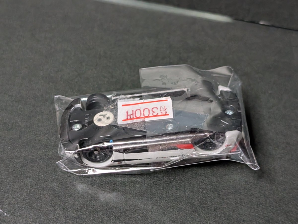 WsVXbXqnmV8137's tweet photo. トミカ 4D
トヨタ 86GR
TOYOTA GAZOO Racing color ver
フリマで300円で購入したトミカ4Dの86
電池入れ替たら作動出来ました✨
#ミニカー #トミカ #トミカ4D #86GR https://t.co/p06cUeJnbj