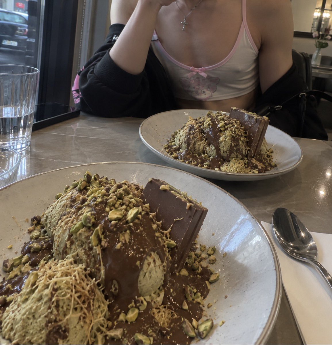 __magicien__'s tweet photo. Never understood the hype behind Dubai Chocolate so I tried it for the first time

10/10 worth the hype https://t.co/2ISXEYWxdZ