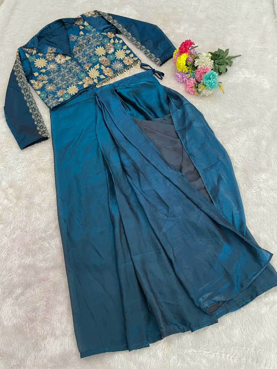 LeanCoffenpkt's tweet photo. Get festive-ready in our western two-piece set with semi-bead embroidery. Includes a fully stitched adjustable blouse (M–XXXL) and comfort-fit dhoti. Ready to wear. Price: ₹1, 399. https://t.co/jIuCmLFx5d