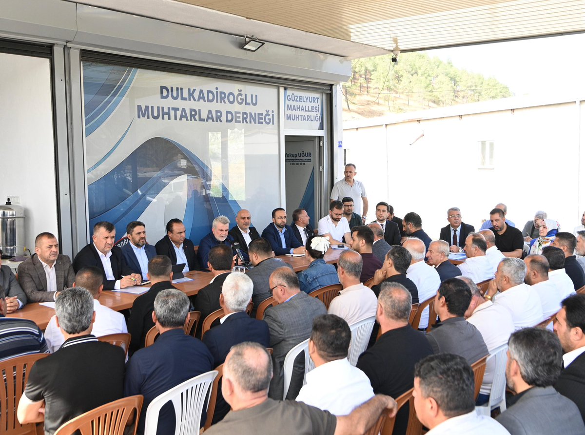 AkKahramanmaras's tweet photo. İl Başkanımız M.Burak Gül, Büyükşehir Belediye Başkanımız Fırat Görgel, Dulkadiroğlu İlçe Başkanımız Ali Çam ve Teşkilatımız;

Dulkadiroğlu Muhtarlar Derneği Başkanı, Güzelyurt Mahalle Muhtarımız Sn. Yakup Uğur’un ev sahipliğinde, Dulkadiroğlu İlçesi Mahalle Muhtarlarımızla bir araya geldiler.

Mahallelerimizin ihtiyaçları, vatandaşlarımızın talep ve beklentileri üzerine istişarede bulunulan buluşmada; #Dulkadiroğlu’muz için yürütülen ve planlanan çalışmalar değerlendirildi.

Şehrimizin her mahallesine daha güzel hizmetler ulaştırmak için ortak akıl, istişare ve güçlü iş birliğiyle çalışmaya devam ediyoruz.

Nazik ev sahiplikleri ve kıymetli katkıları için tüm muhtarlarımıza teşekkür ederiz.

#AKPARTİ
#TürkiyeYüzyılı
#Kahramanmaraş 🇹🇷