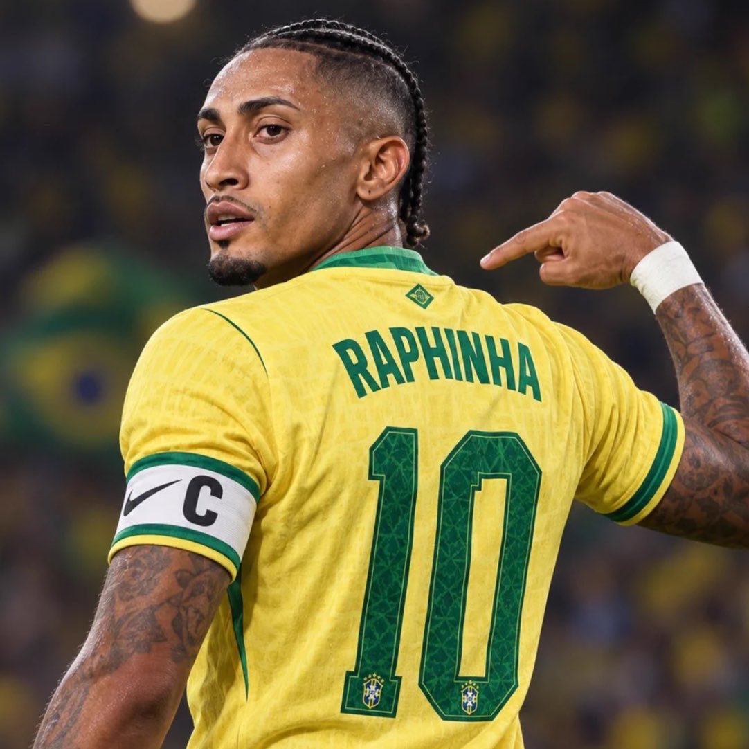 choquei's tweet photo. 🚨FIM DA ERA NEYMAR: Raphinha é escolhido por Carlo Ancelotti para vestir a camisa 10 da Seleção Brasileira após a Copa do Mundo de 2026. https://t.co/fJRG39qtqi