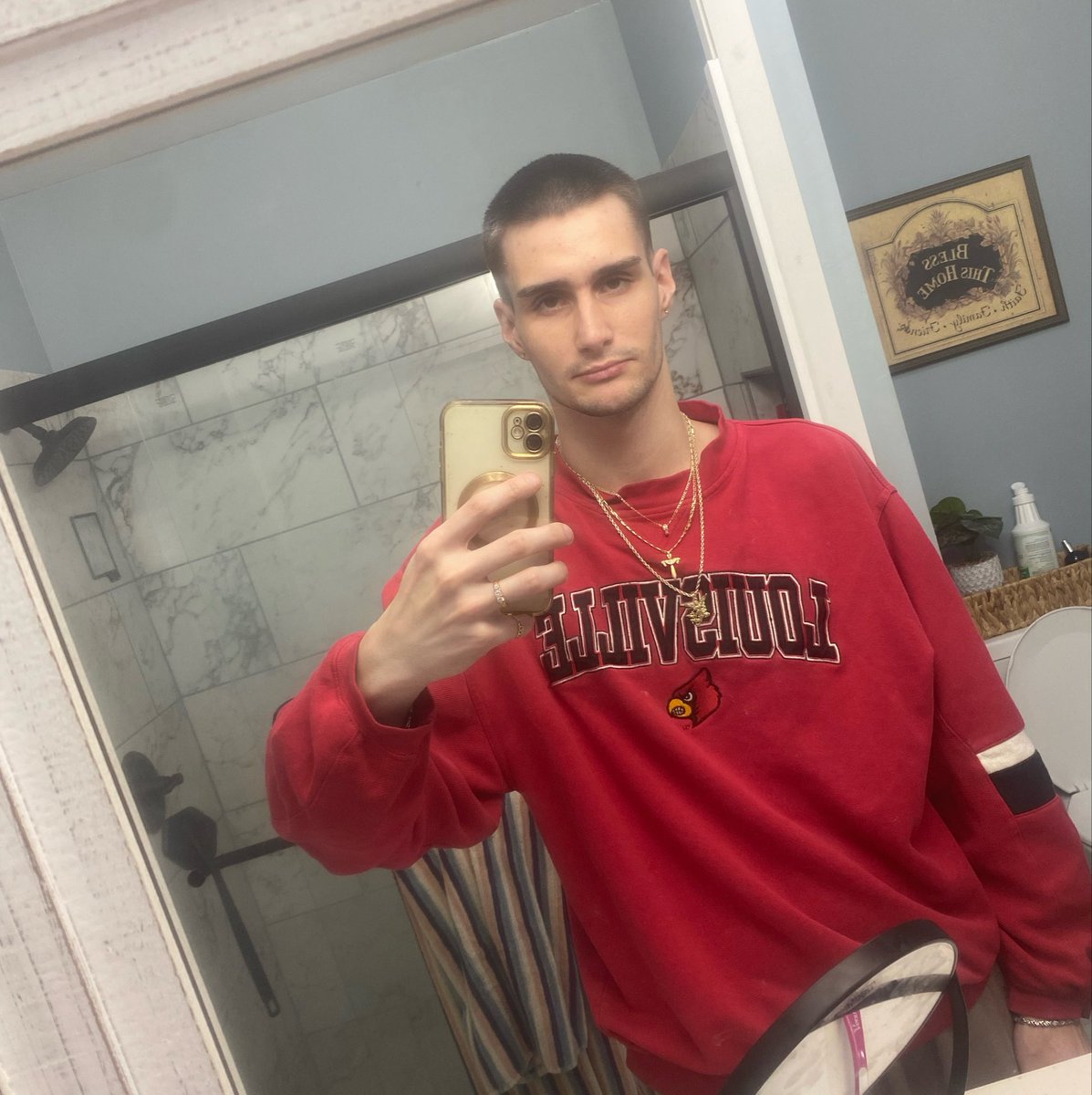 lilslavicboy's tweet photo. Buzz cut shawty what y’all think, chat? https://t.co/oqEmCluc0T