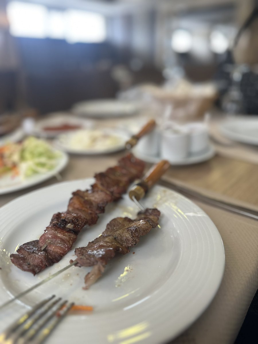 minervaa78's tweet photo. Hemen gidip cağ kebabı yiyorsunuz. 
Çünkü dünyanın en güzel yemeği 🫠 https://t.co/3gjfx7P3Tc