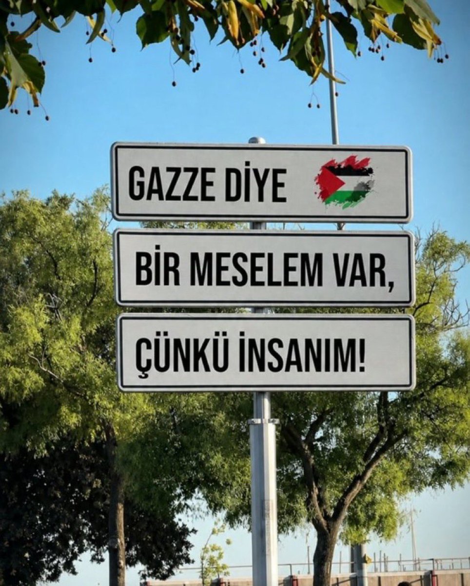 OktayyCakir_'s tweet photo. Mesele, insan olabilmekte.. https://t.co/gvxYEyW3Ra