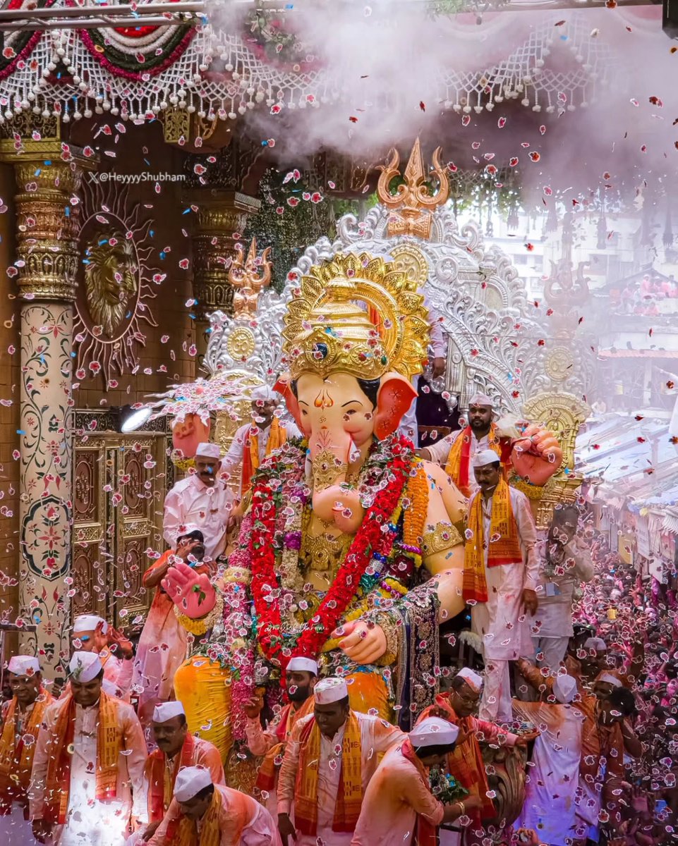 princegupta3456's tweet photo. बप्पा, आज विदा कर रहे हैं… पर आपकी कृपा हमेशा हमारे साथ रहे। 🙏🚩♥️ https://t.co/bZXT6cl2tv