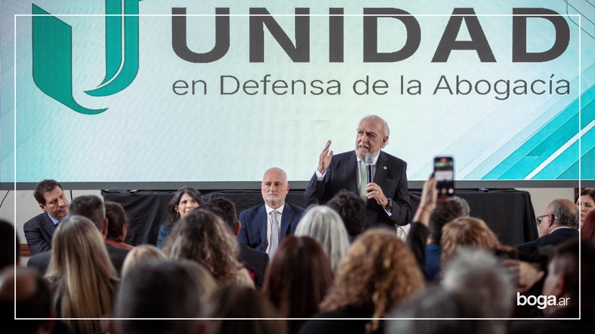 boga_ar_'s tweet photo. ● MAGISTRATURA ● Apadrinada por Gil Lavedra, la lista Unidad en Defensa de la Abogacía presentó a sus candidatos y propuestas para el Consejo con un acto en la Facultad de Derecho de la Universidad de La Plata: la encabeza el abogado "Nacho" Biglieri. 📸 https://t.co/szfdt7D3af