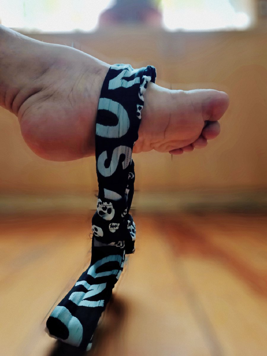 DannySoles27980's tweet photo. @FeetFinder https://t.co/2spuGCRjEa

#barefoot #malefeet https://t.co/AKC3GqfBhl