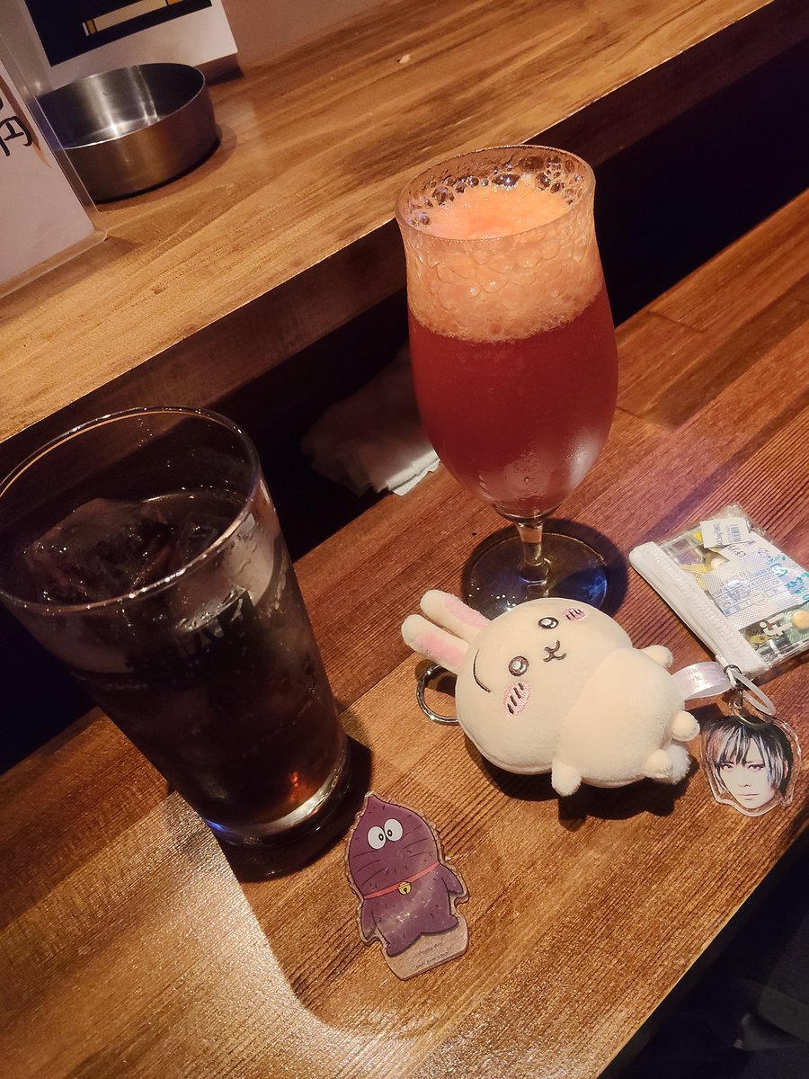 airu0718's tweet photo. 店主が多分秋田出身の居酒屋🙆💮雨すごーーーーー https://t.co/trmFD46oK2