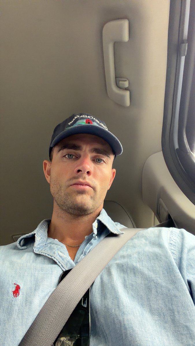 the_rl_beowulf's tweet photo. I'm 29

(yes my real name is Beowulf)

Founder and builder from New England

Building ecom brands and cofounding an AI stealth startup

Living for extreme outcomes

Looking to connect with more founders and builders https://t.co/CncYO00HAN