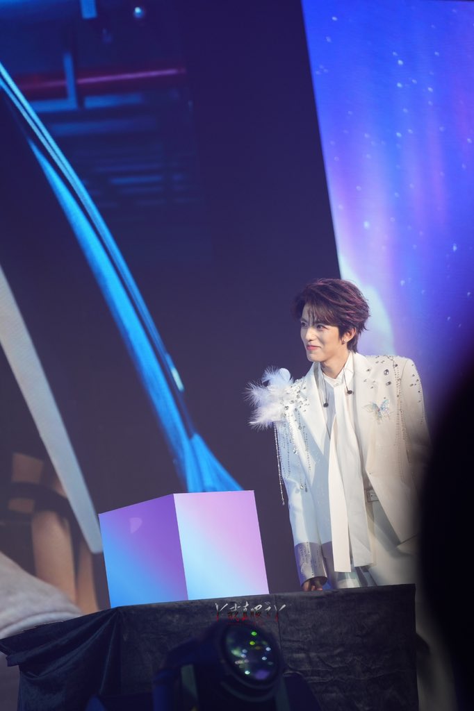 shuyuaninterfc's tweet photo. ❤️❤️🪽🪽

#淑元 #shuyuan #yuyuan #shuyuaninterfc #shuyuanmacaufmday1
#OllieShuyuanInMacauDay1 https://t.co/qxUXdBWgE3
