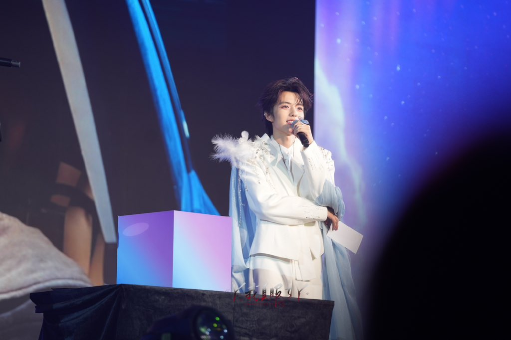 shuyuaninterfc's tweet photo. ❤️❤️🪽🪽

#淑元 #shuyuan #yuyuan #shuyuaninterfc #shuyuanmacaufmday1
#OllieShuyuanInMacauDay1 https://t.co/qxUXdBWgE3